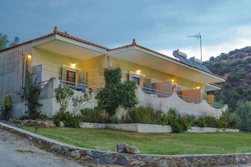 Nefeli Studios Vathí Exterior photo